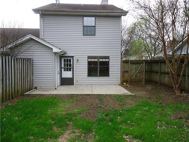 2nd image of 221 Hillside Ct