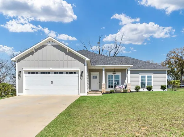 294 Buck Run Dr, Leesburg, GA 31763