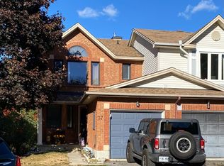 37 Banchory Cres, Ottawa, ON K2K 2V3