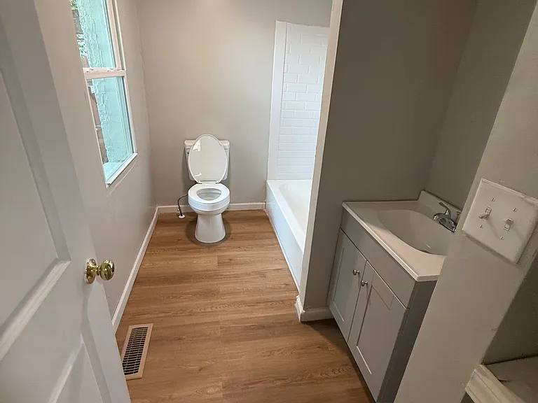 517 S Wheatland Ave — Photo 10
