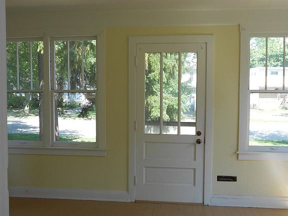 Enclosed Front Porch