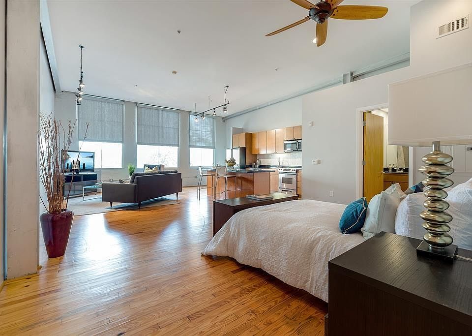 1st image of 1312 Live Oak St APT 214