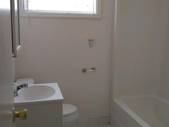 5th image of 411 Northside Dr APT C6