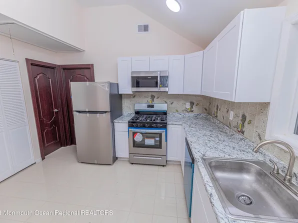 26 Port Monmouth Road, Keansburg, NJ 07734