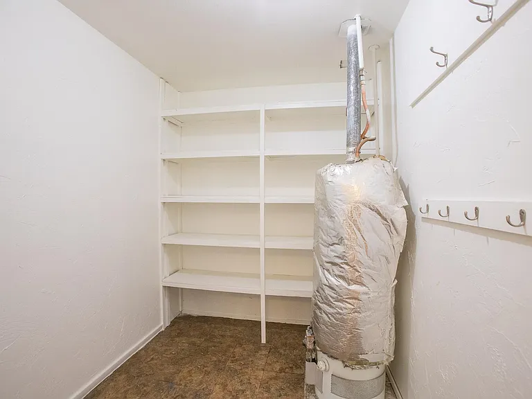 637 E Zuni Dr — Photo 16