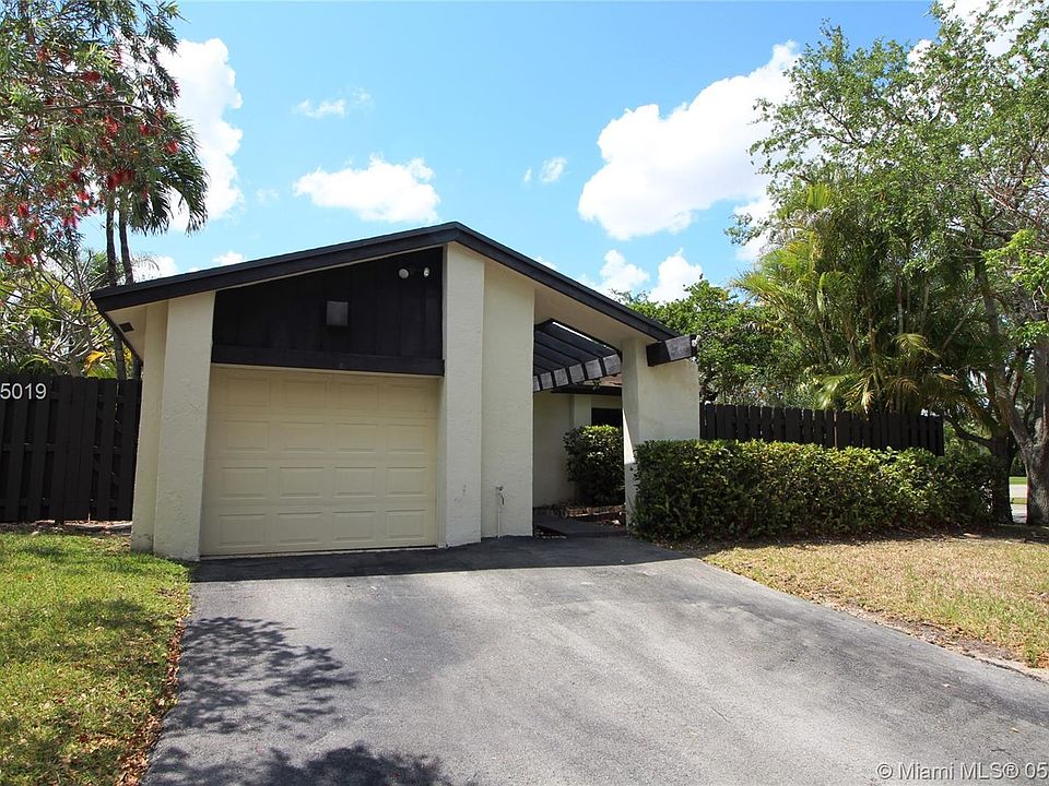 2nd image of 13076 SW 108th St