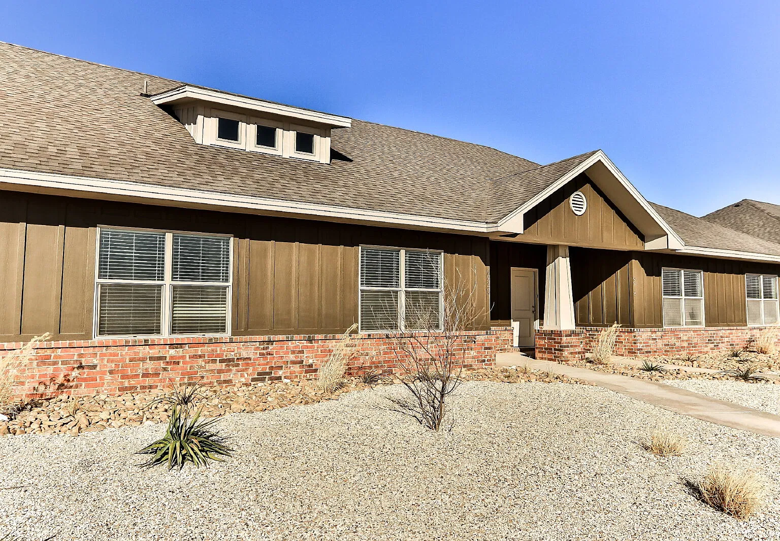 3 bed, 2.0 bath, 1552 sqft, $1,550 — Photo 3
