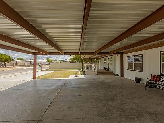 3rd image of 6115 N Dixie Blvd