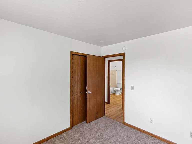 York Hills Apartments ( York Hills Apts LLC) — Photo 35