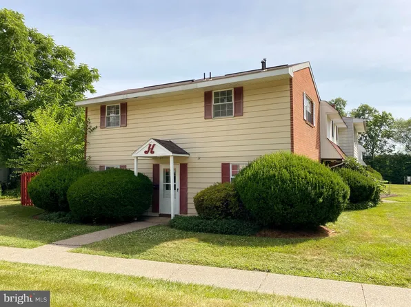1101 W Aaron Dr APT H, State College, PA 16803