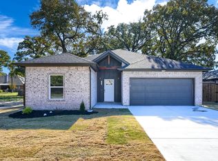 117 Vaughn Ln, Quinlan, TX 75474