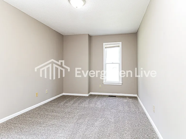 280 Conrad Cir — Photo 10