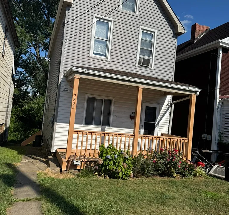 2705 Banker St