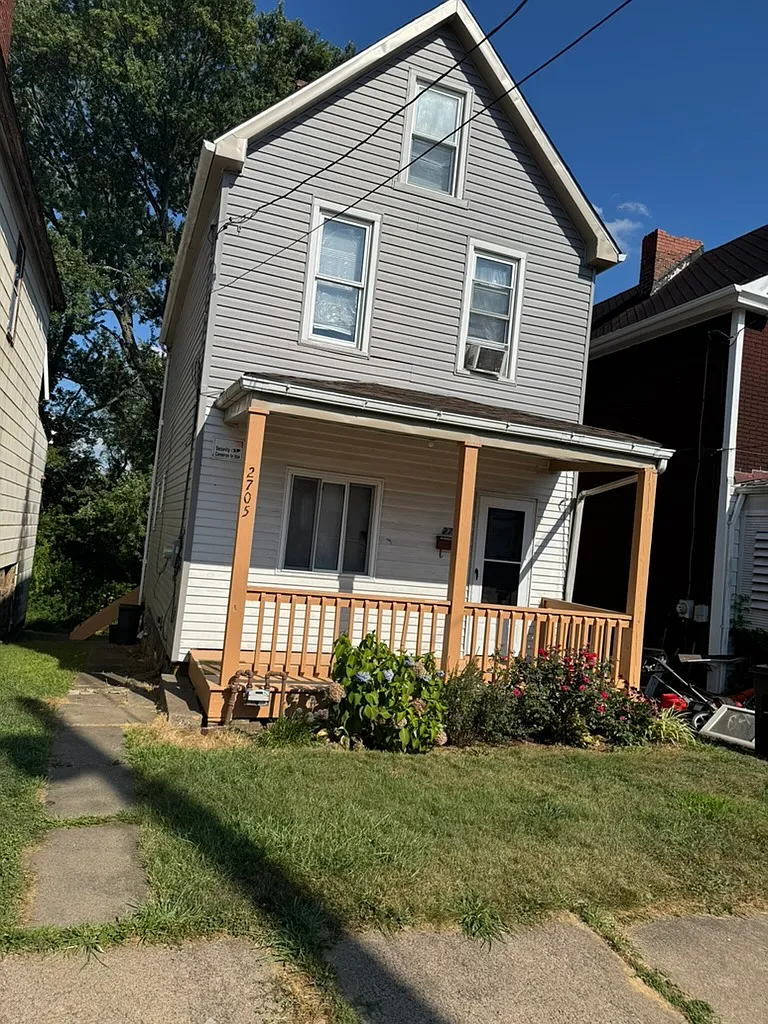 2705 Banker St photo 1