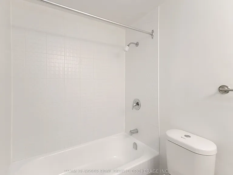 396 Queens Ave #502 — Photo 17