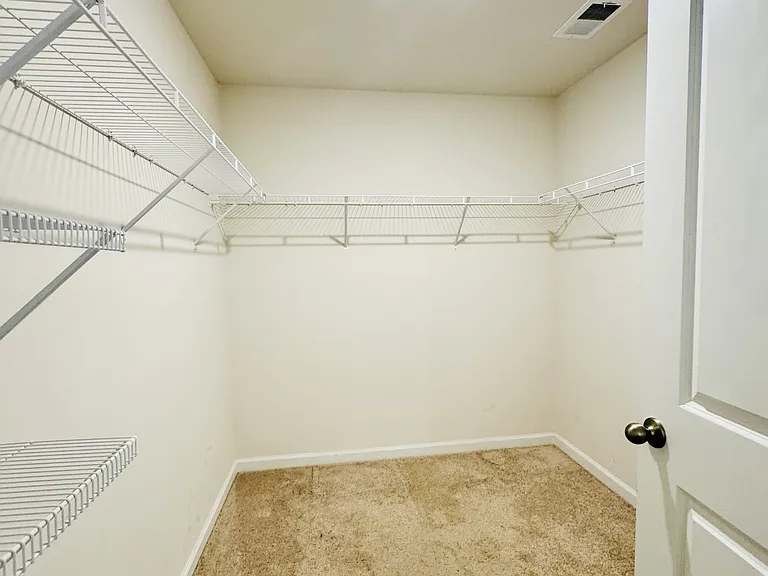 809 Woodland Farms Cir — Photo 31