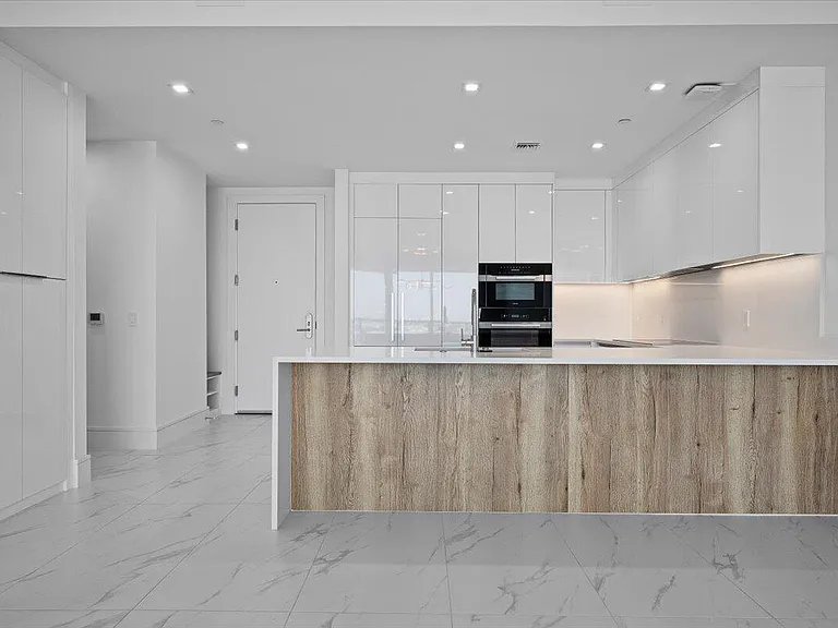 220 Lake Shore Dr #1113 — Photo 4