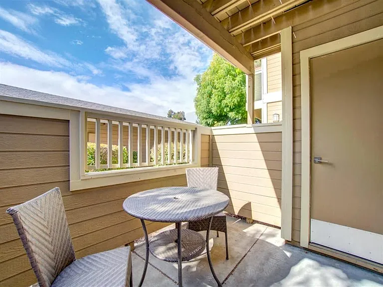 Terra House Apartments — Photo 14
