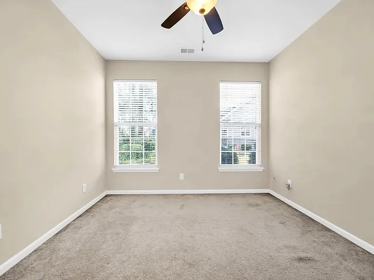 414 Carriage Lake Dr — Photo 19