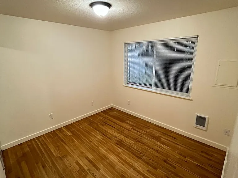 2230 SE Yamhill St #1 — Photo 14