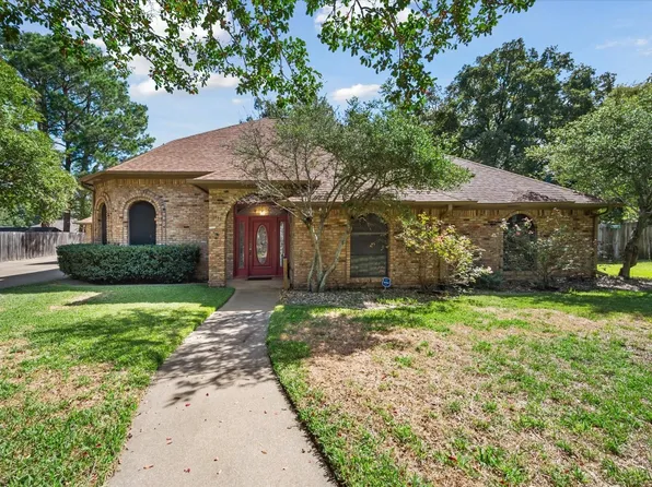 1121 Hillside Dr, Athens, TX 75751