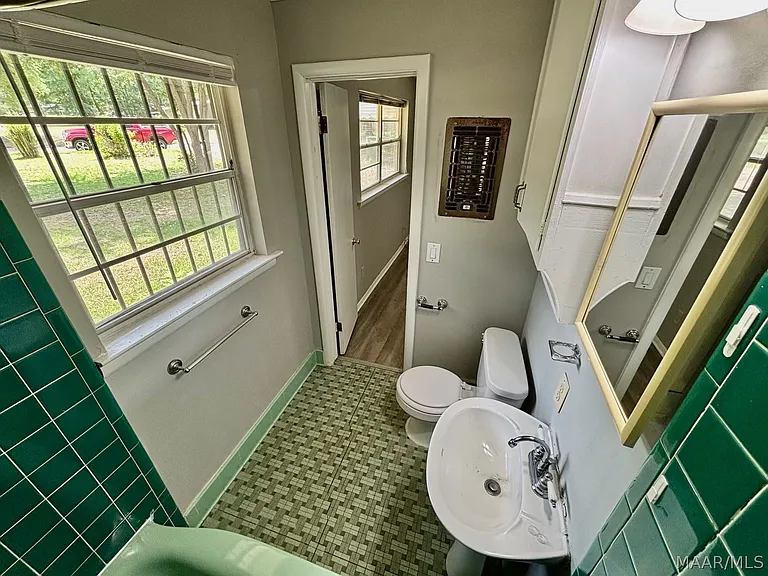 1216 Karen Rd — Photo 12