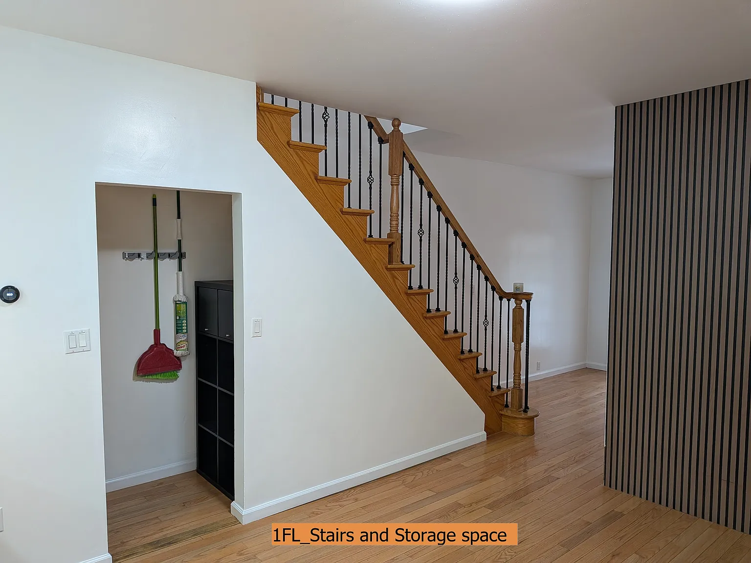 4 bed, 1.5 bath, 1200 sqft, $3,400 — Photo 2