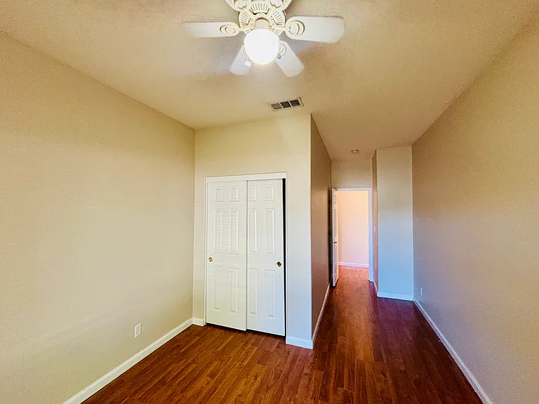 42309 Portland Ln — Photo 11