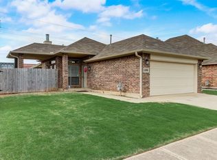 1306 SW 25th St, Moore, OK 73170