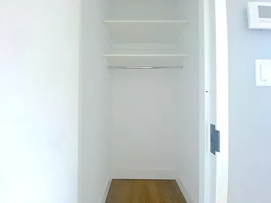 Rented by Nooklyn NYC LLC | media 142