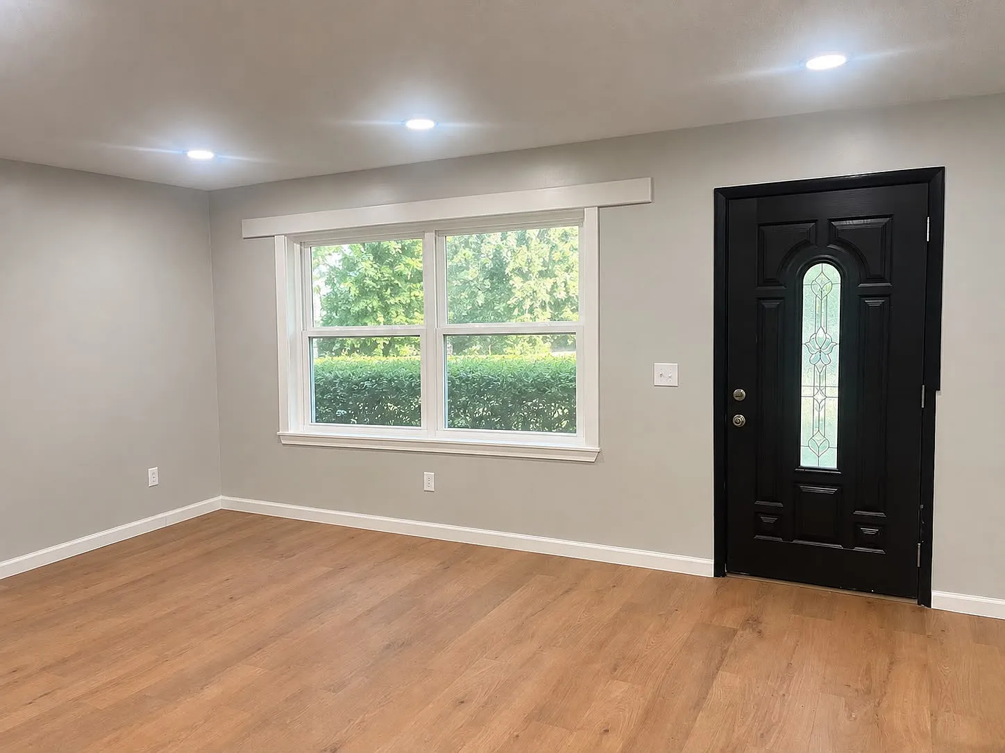 4 bed, 1206 sqft, $1,900 — Photo 2