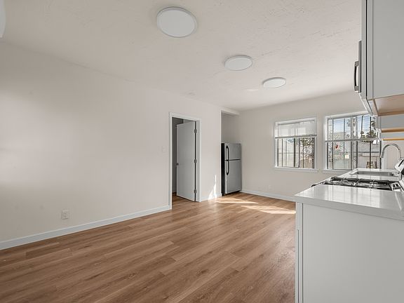 4th image of 5055 Huntington Dr N #B