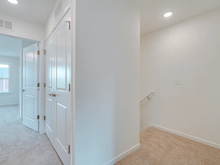 4876 Parkside Ln — Photo 14