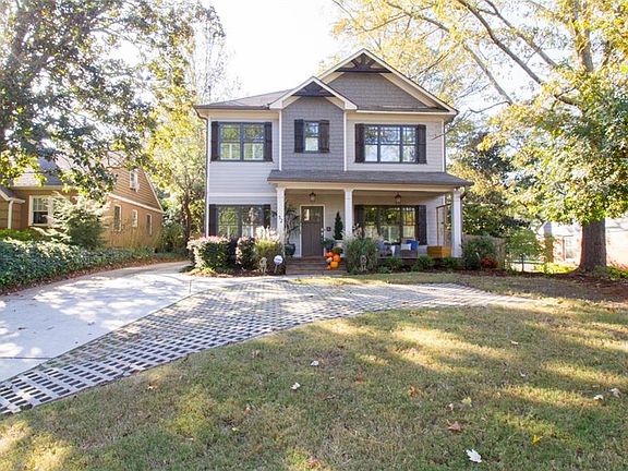 3rd image of 52 Candler Rd NE