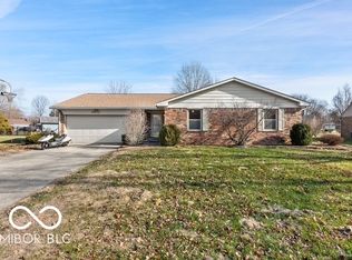 8815 Royal Meadow Dr, Indianapolis, IN 46217