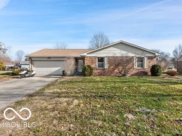 8815 Royal Meadow Dr, Indianapolis, IN 46217