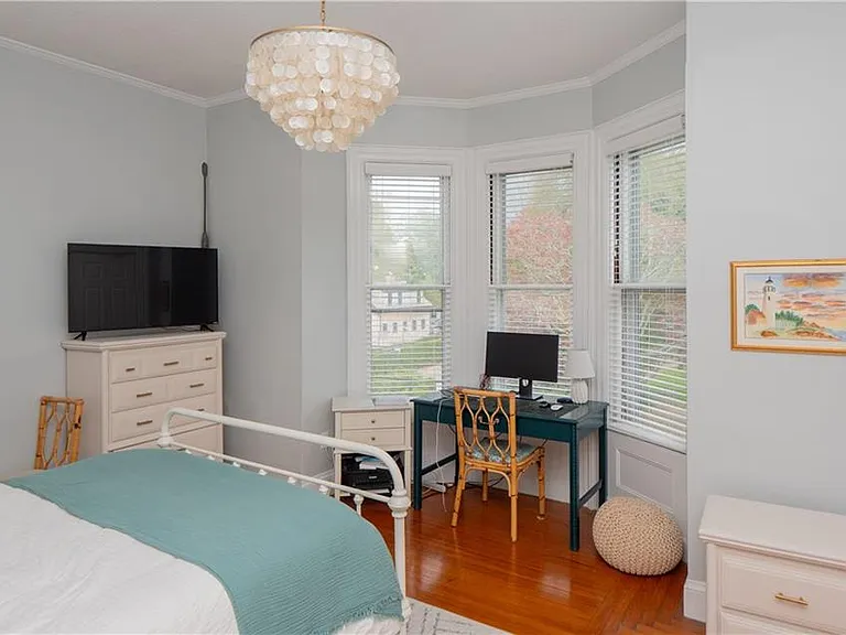 67 Perry St #5 — Photo 7