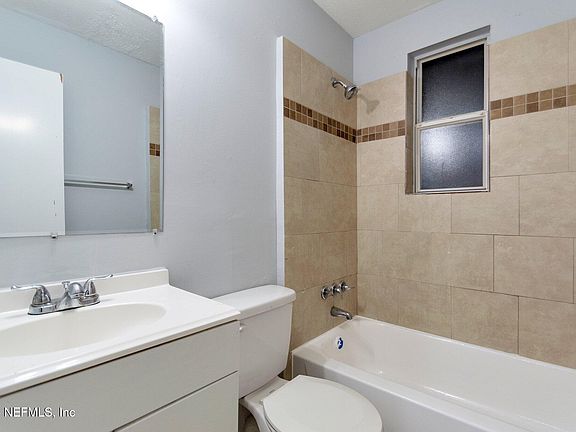 4th image of 1465 MITCHELL Street