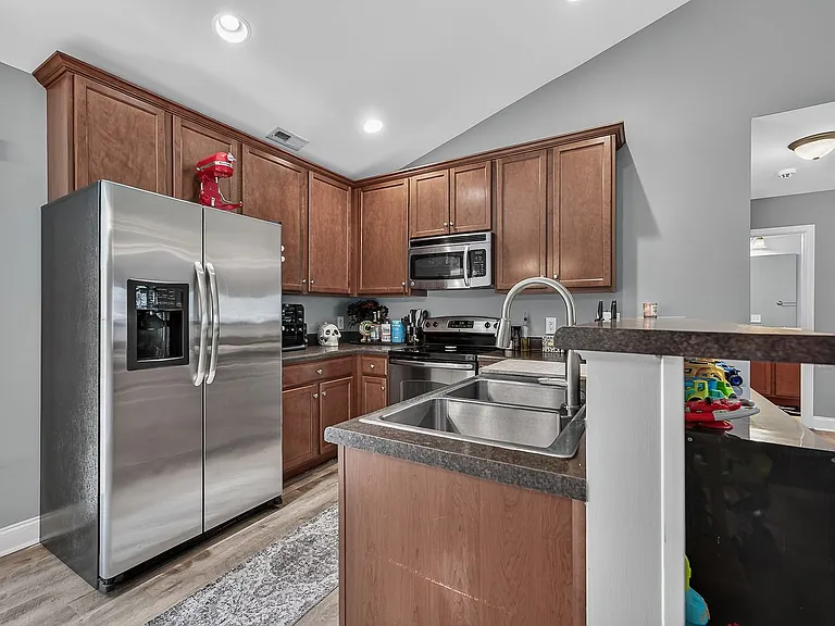 210 Riverstone Ct — Photo 12