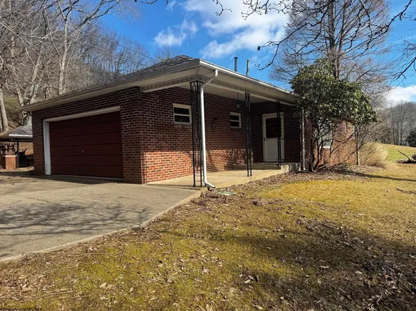 1451 Old Route 33, Weston, WV 26452