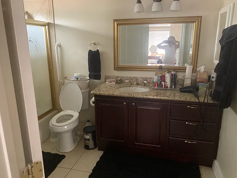 Full bathroom