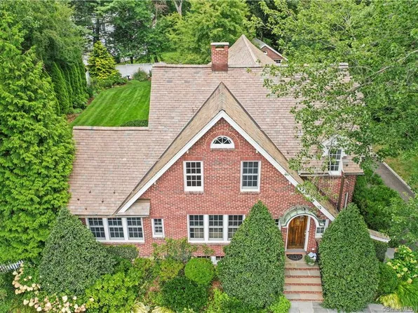15 Woodland Drive, Darien, CT 06820