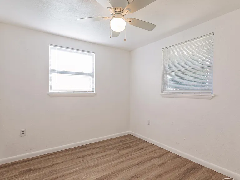 1611 Florence Ave #B — Photo 30