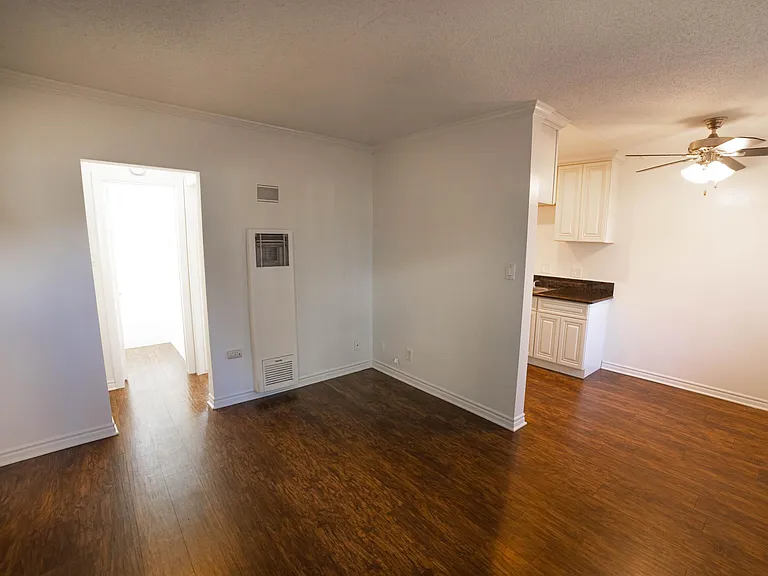 Rives Manor Downey — Photo 12