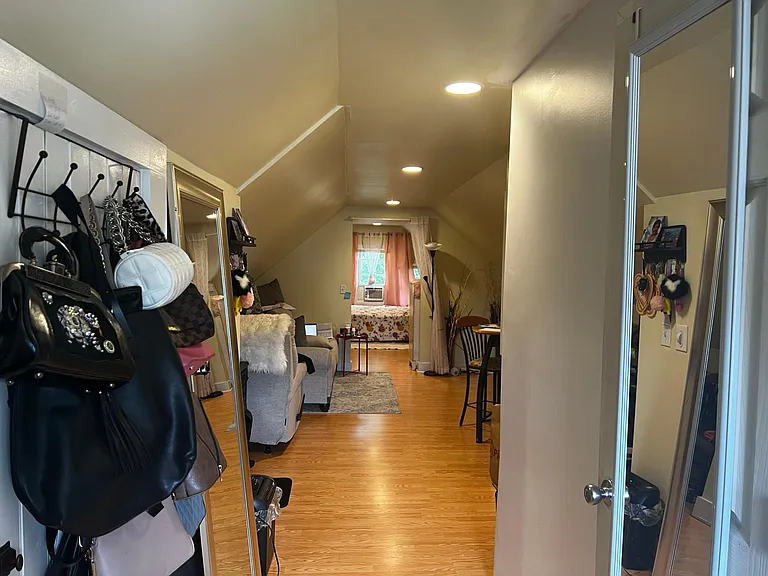 35 Manitou Ave #3 — Photo 10