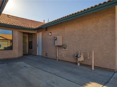 305 Crosswind Way, Las Vegas, NV, 89145