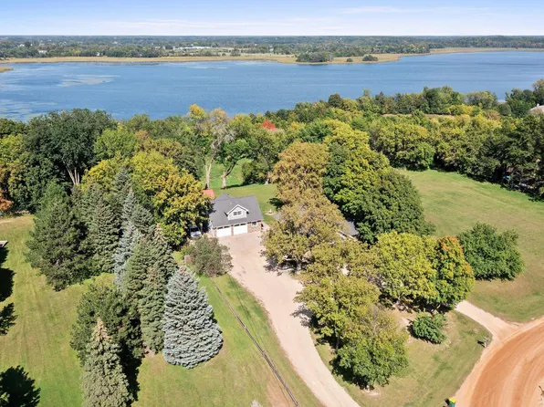 2585 Highland Rd, Maple Plain, MN 55359