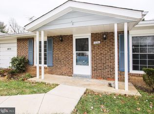 1020 E Maple Ave, Sterling, VA 20164