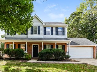 8129 Vermilion Dr, Charlotte, NC 28215