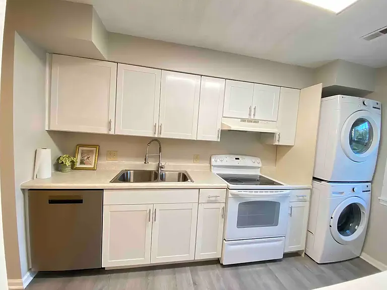 108 Schultz St #108 — Photo 7